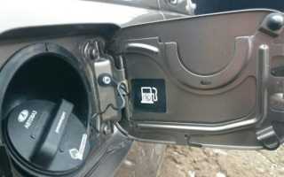 Как слить бензин с приоры 16 клапанов?