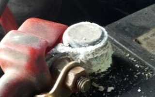 Как правильно снимать клеммы с аккумулятора?