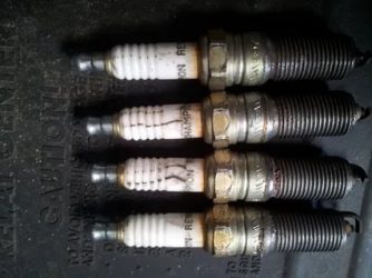 Из за чего пробивает свечи зажигания?