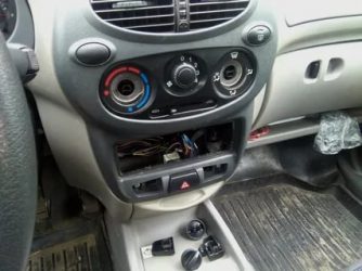 Как снять переднюю консоль на калине?