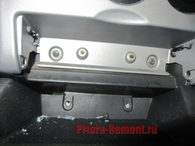Как снять щиток приборов на Лада Приора своими руками: видеоинструкция