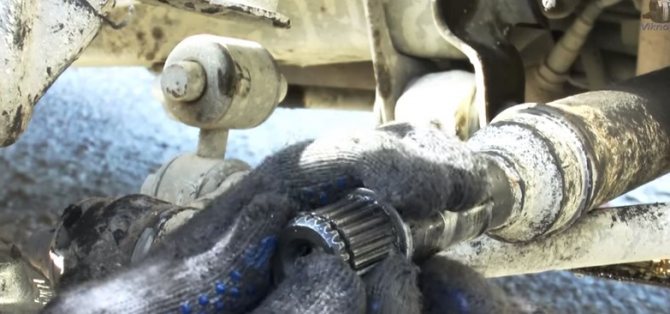 Кольцо на приводном валу Ваз 2114