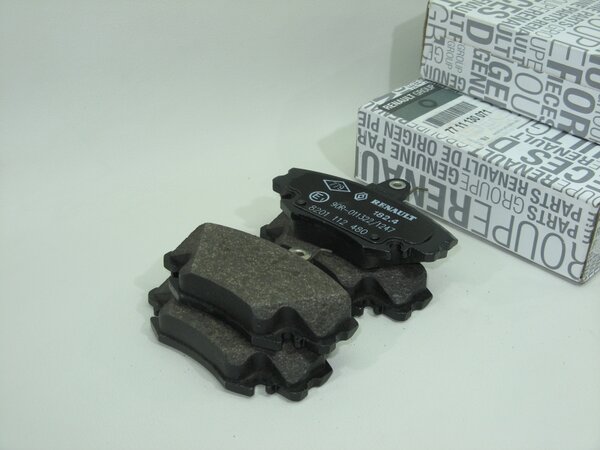 Колодки тормозные дисковые передние Renault 7711130071