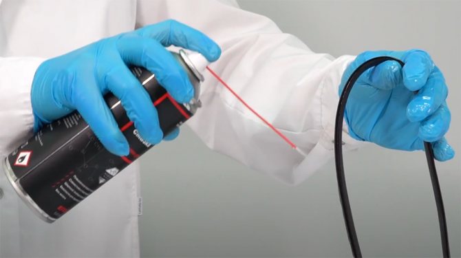 Нанесение аэрозольной смазки