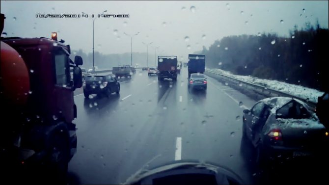 Обгон справа – когда можно и когда нельзя?