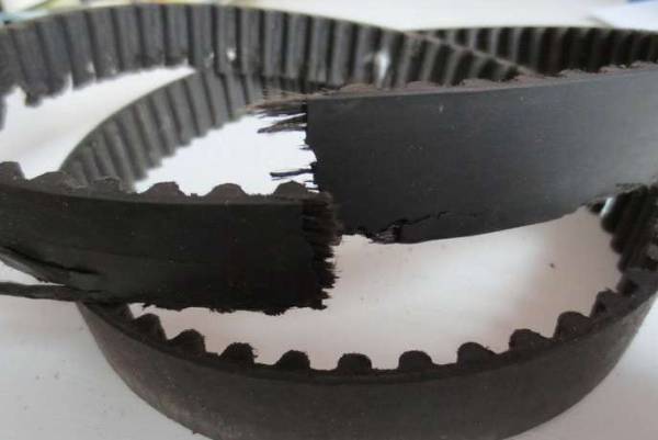 Порванный ремен