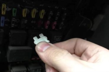 Предохранители и реле Lada 2121