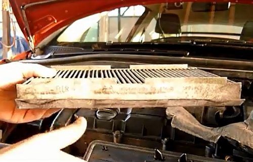 Салонный фильтр для Ситроен С4: где находится, замена