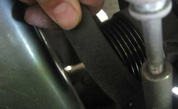 Замена ролика ремня генератора на Лада Гранта 10