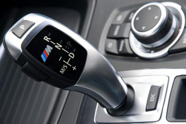 Рычаг автоматической коробки передач Рычаг автоматической коробки передач