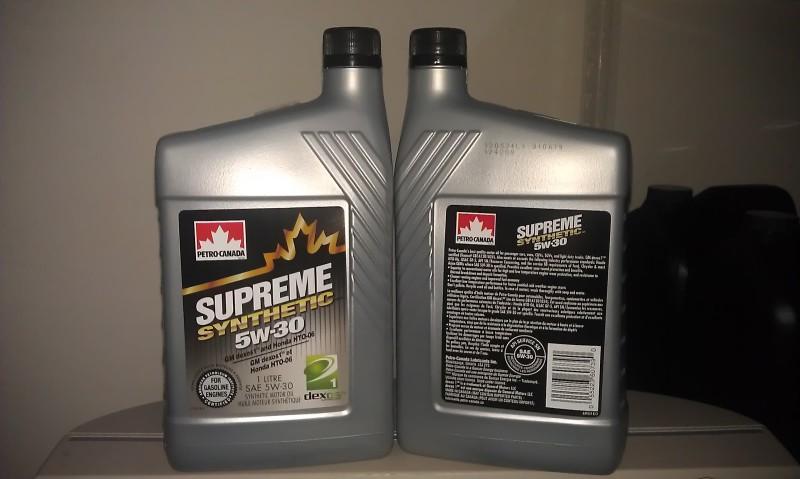 Моторное масло Petro-Canada 5W-30 в литровых канистрах Моторное масло Petro-Canada 5W-30 в литровых канистрах
