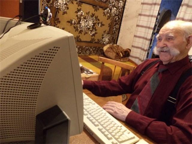 Интернет-пользователь Николай Семенович пишет положительный отзыв о масле Хадо Интернет-пользователь Николай Семенович пишет положительный отзыв о масле Хадо