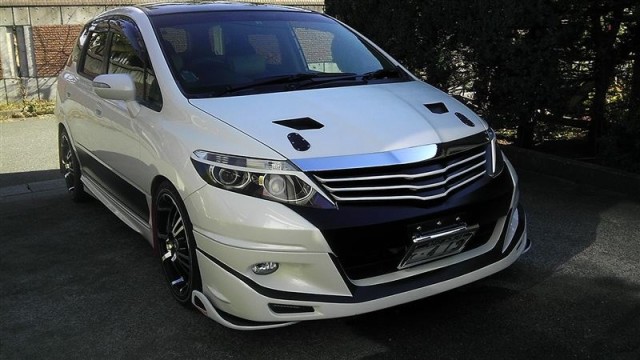 Автомобиль Honda Airwave Автомобиль Honda Airwave
