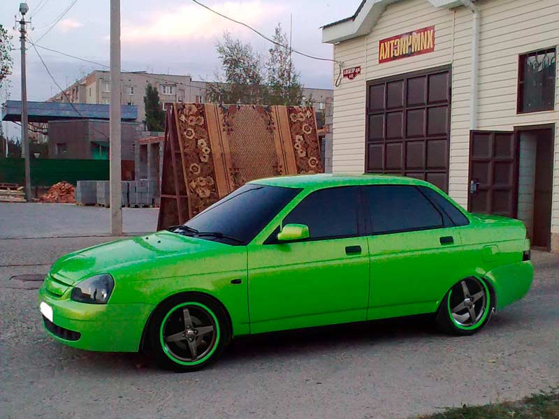 Автомобиль ВАЗ Приора Автомобиль ВАЗ Приора