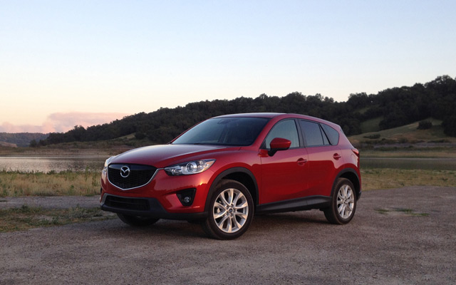 Автомобиль Mazda СХ-5 Автомобиль Mazda СХ-5 вобрал всё лучшее от предыдущих поколений