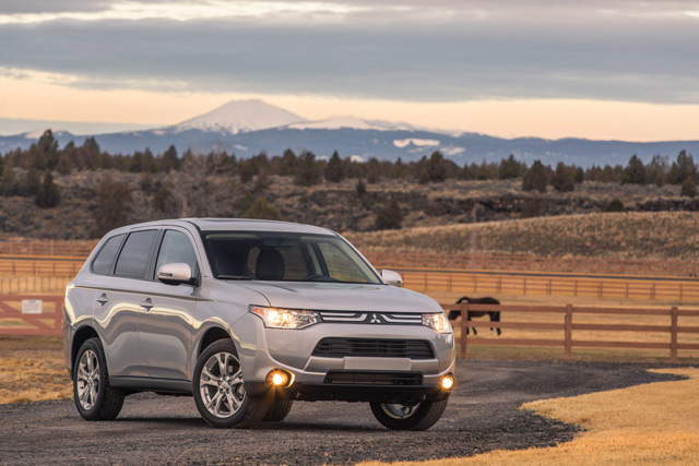 Внешний вид автомобиля Mitsubishi Outlander Внешний вид автомобиля Mitsubishi Outlander