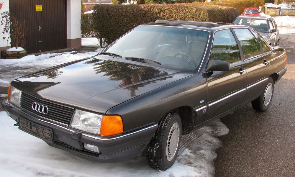 Audi 100 1983 года Audi 100