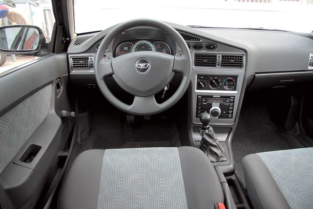 Daewoo Nexia салон Daewoo Nexia салон изнутри