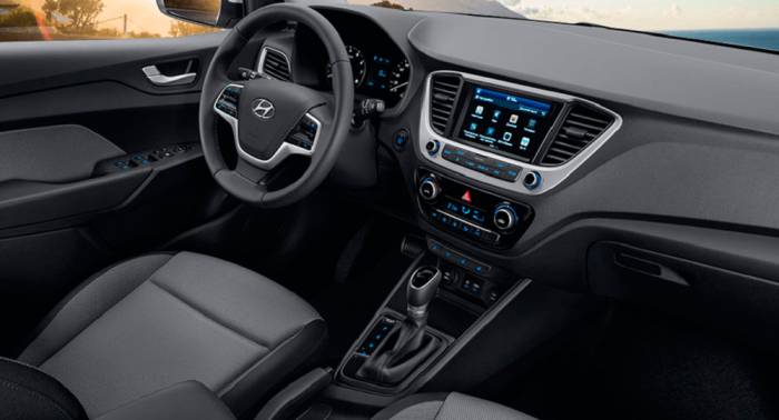 Hyundai Accent салон Hyundai Accent салон изнутри