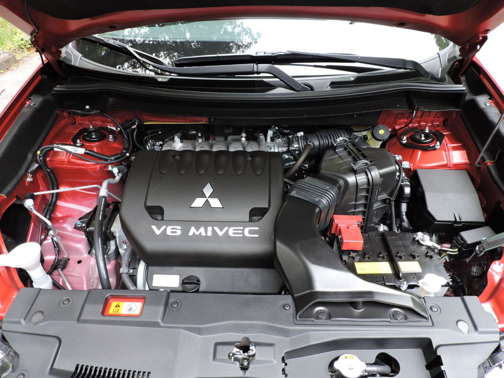 Двигатель Mitsubishi Outlander Mitsubishi Outlander