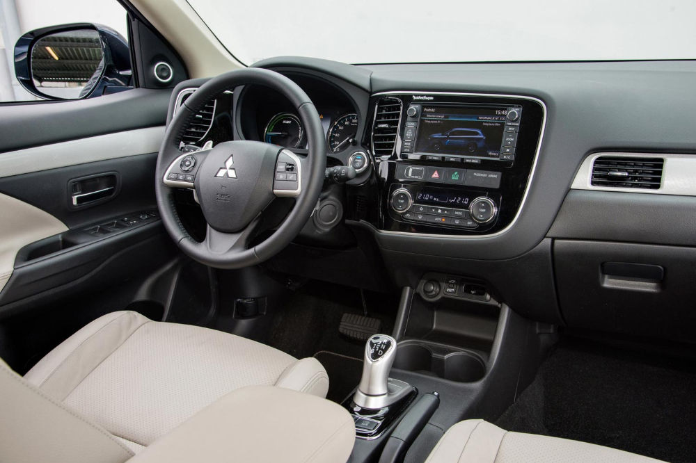 Mitsubishi Outlander салон Mitsubishi Outlander салон