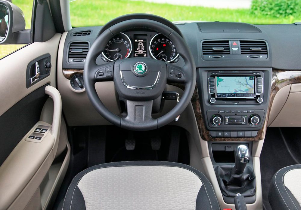 Салон Skoda Yeti Шкода Эти интерьер
