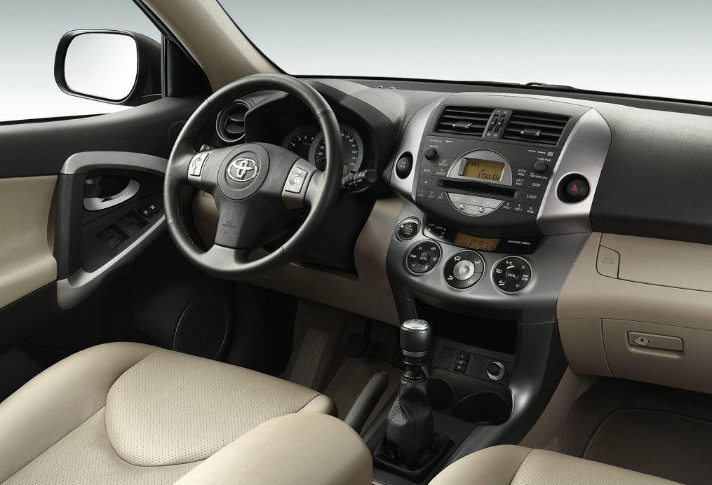 Салон Toyota RAV4 Toyota RAV4