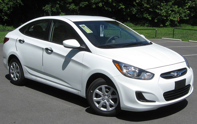 Автомобиль Hyundai Solaris Автомобиль Hyundai Solaris доступен в кузове седан и хэтчбек