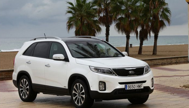 Автомобиль Kia Sorento Автомобиль Kia Sorento – прекрасно подходит для любителей покорять бездорожье