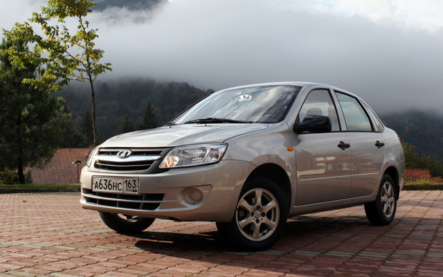Lada Granta Lada Granta имеет привлекательный внешний вид, традиционный для отечественного производителя
