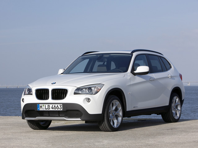 Автомобиль БМВ X1 Автомобиль БМВ X1