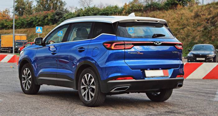 Вид Chery Tiggo 7 Pro сзади Chery Tiggo 7 Pro сзади