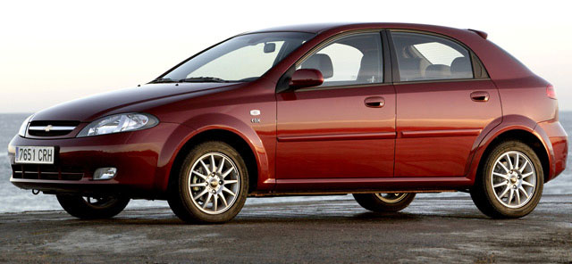 Автомобиль Chevrolet Lacetti хэтчбек Автомобиль Chevrolet Lacetti хэтчбек