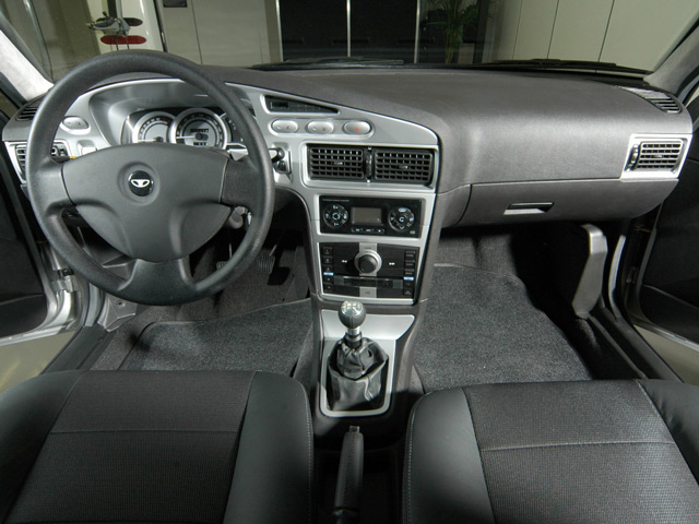 Салон автомобиля Daewoo Nexia Салон автомобиля Daewoo Nexia