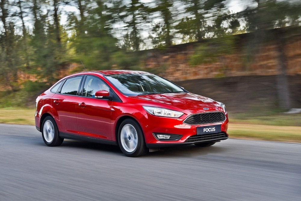 Ford Focus в красном цвете Ford Focus