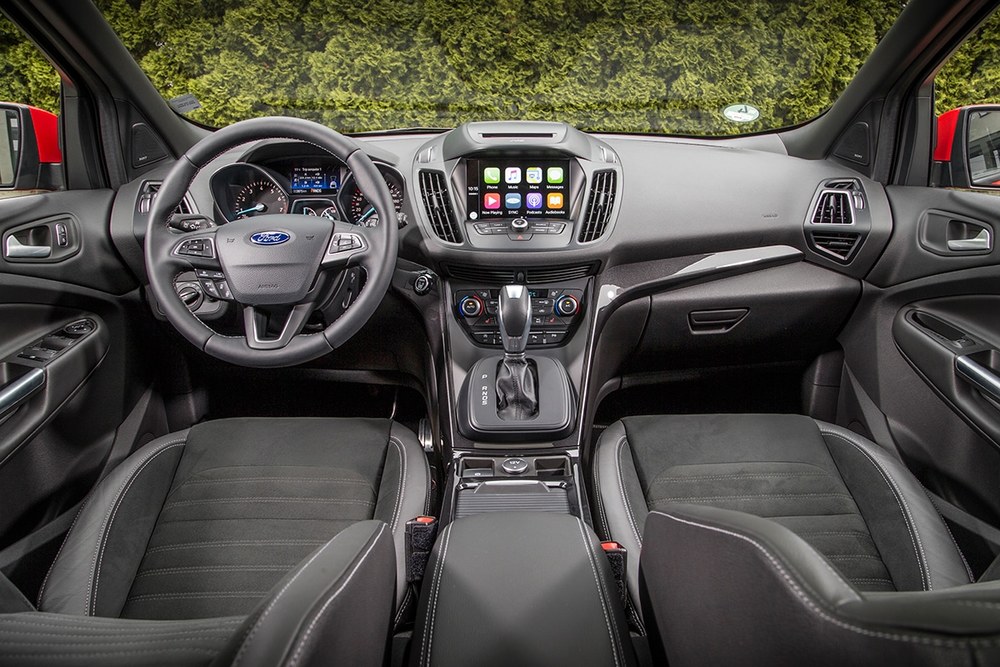 Салон Ford Kuga Ford Kuga салон