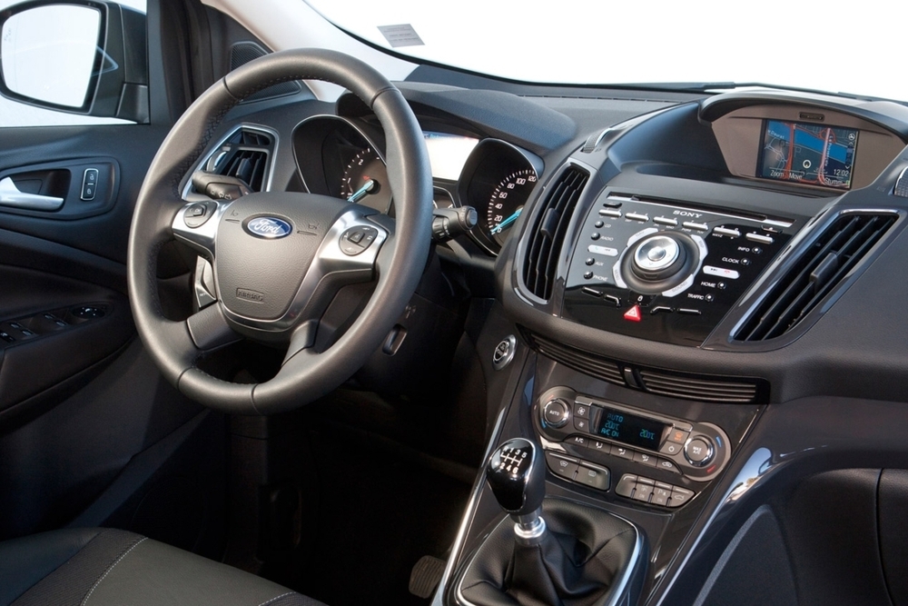 Салон Ford Kuga Ford Kuga салон