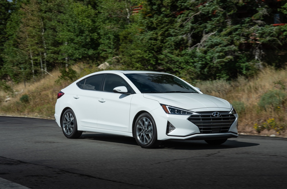 Hyundai Elantra Hyundai Elantra белая