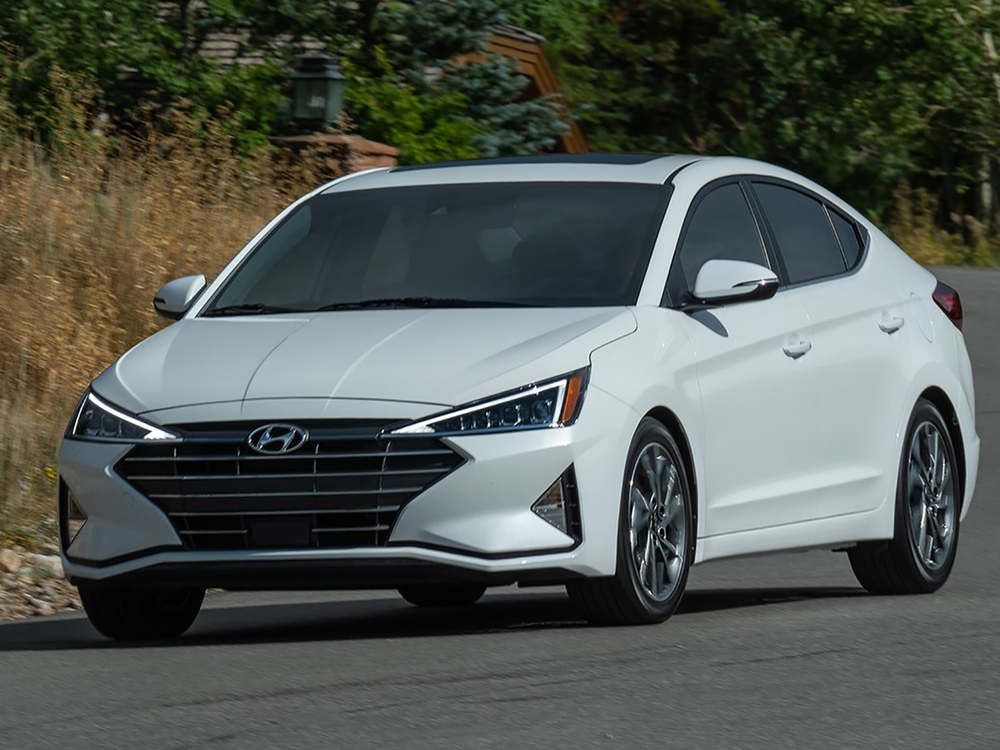Hyundai Elantra Hyundai Elantra белый