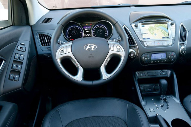 В салоне автомобиля Hyundai IX35 В салоне автомобиля Hyundai IX35