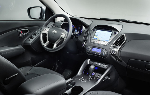 В салоне автомобиля Hyundai ix35 В салоне автомобиля Hyundai ix35
