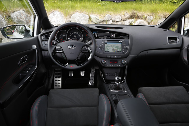 Салон автомобиля KIA Ceed Салон автомобиля KIA Ceed