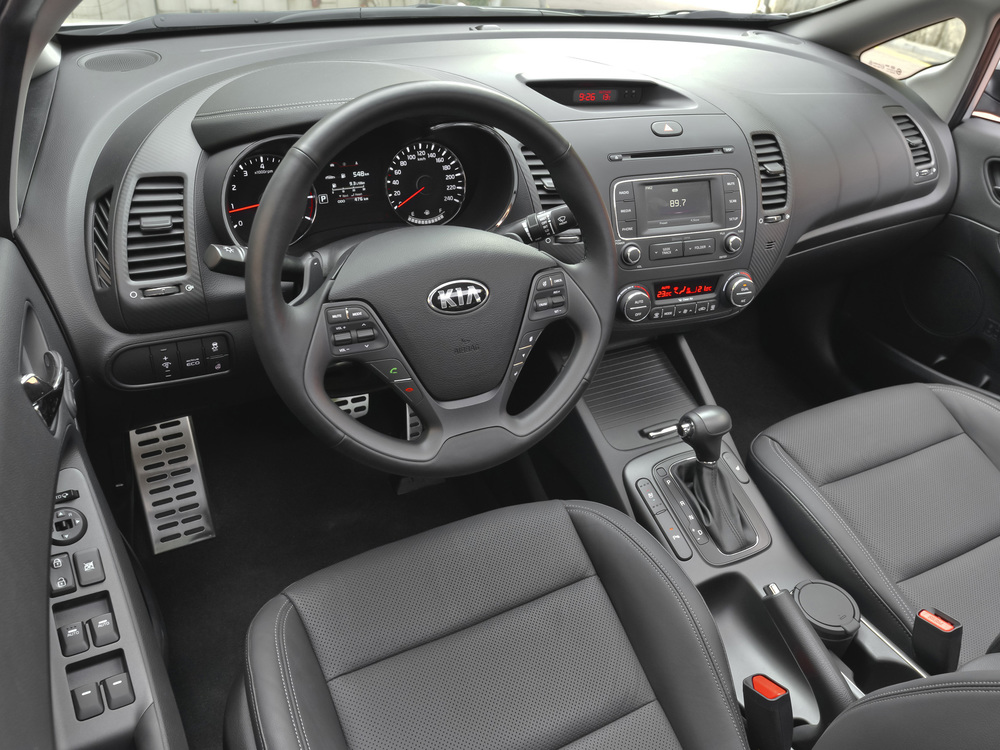 Kia Cerato салон Kia Cerato салон
