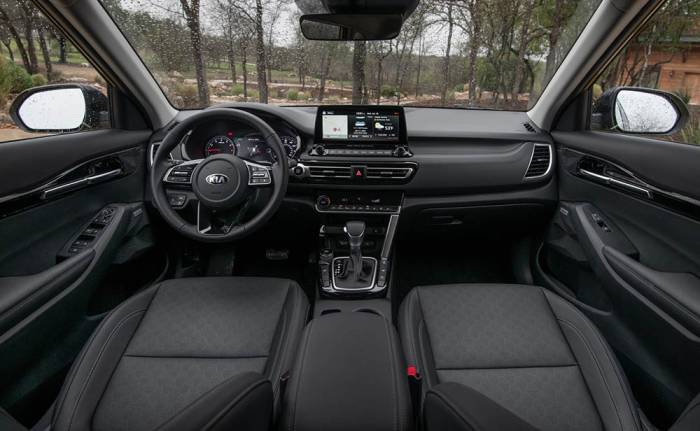 Салон Kia Seltos Kia Seltos внутри