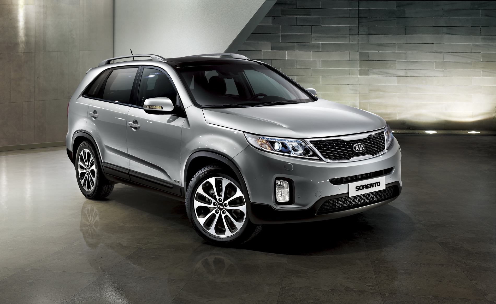 Kia Sorento в сером цвете Kia Sorento