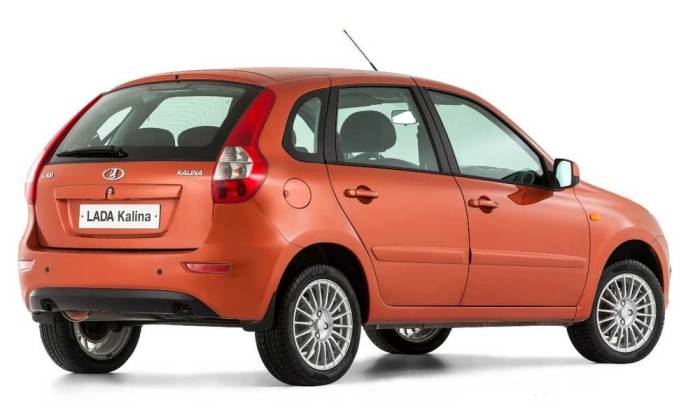 Lada Kalina в оранжевом цвете Lada Kalina