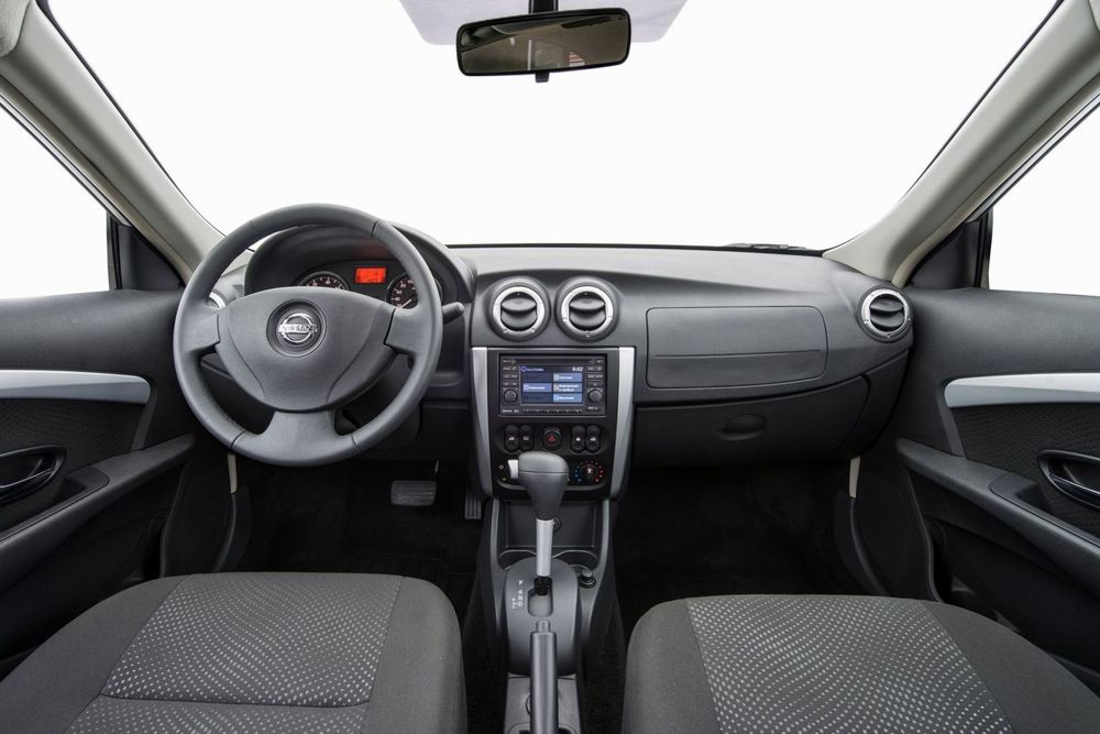 Салон Nissan Almera Nissan Almera