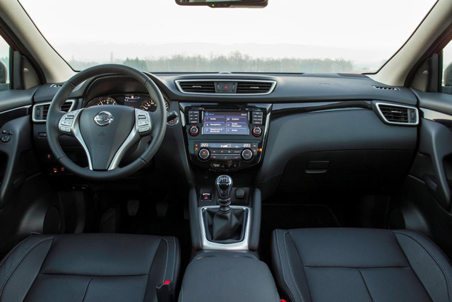 Салон автомобиля Nissan Qashqai Салон автомобиля Nissan Qashqai позволит насладиться комфортом водителю и пассажирам