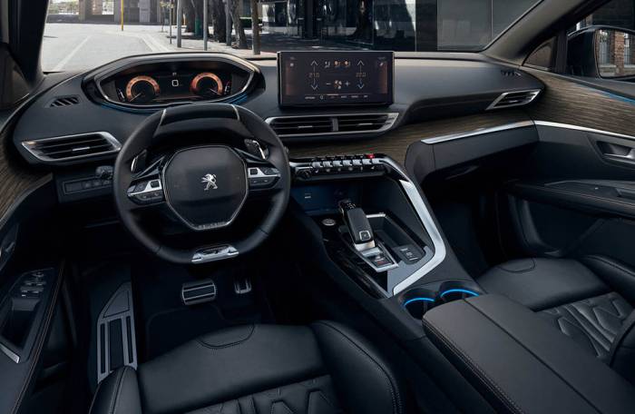 Интерьер Peugeot 5008 Peugeot 5008 внутри