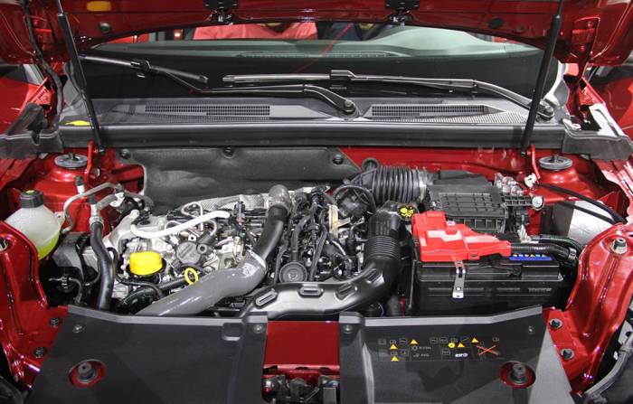 Моторный отсек Renault Arkana Под капотом Renault Arkana